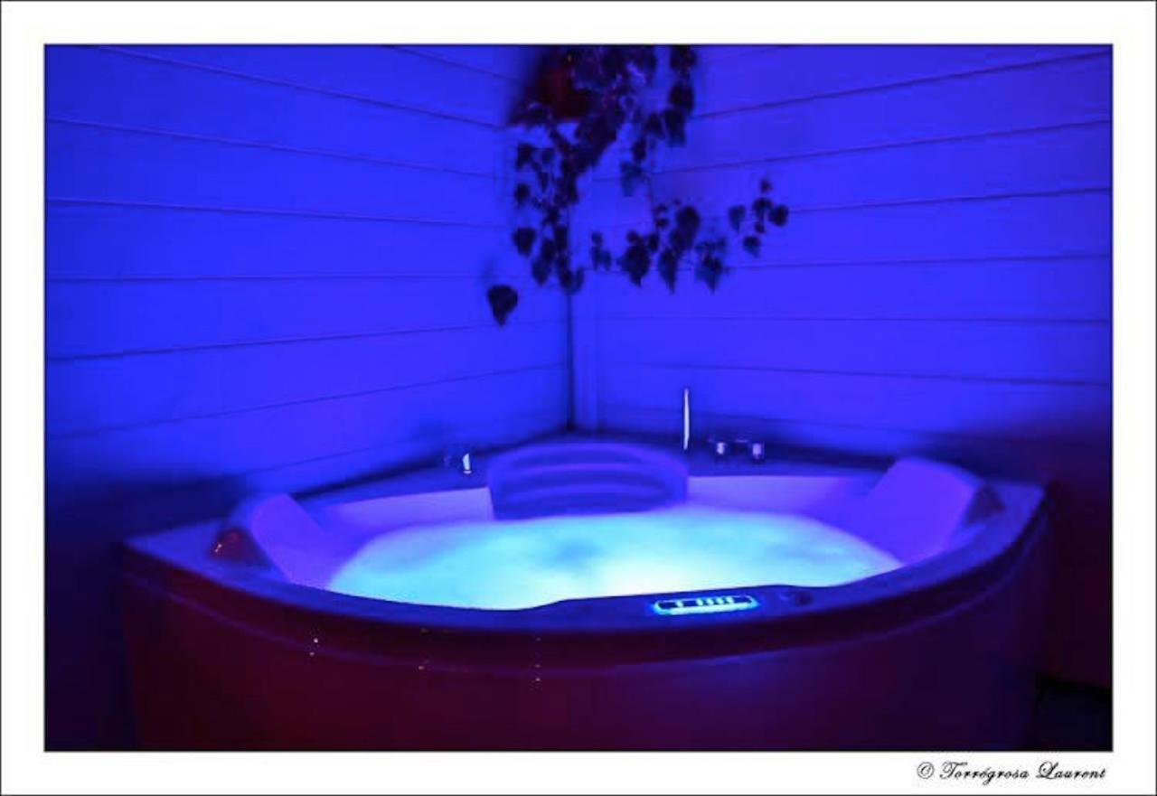 Bulle D'R Hotel Dournazac Buitenkant foto