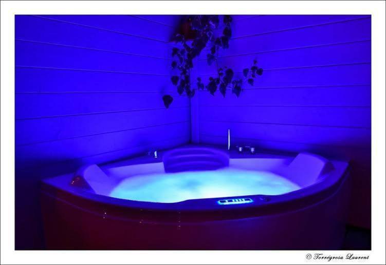 Bulle D'R Hotel Dournazac Buitenkant foto
